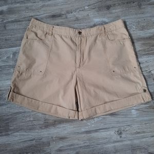 CHAPS Shorts, khaki, size 26